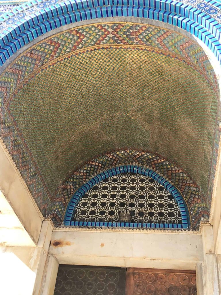 Arch over a doorway to the Dome of the Rock