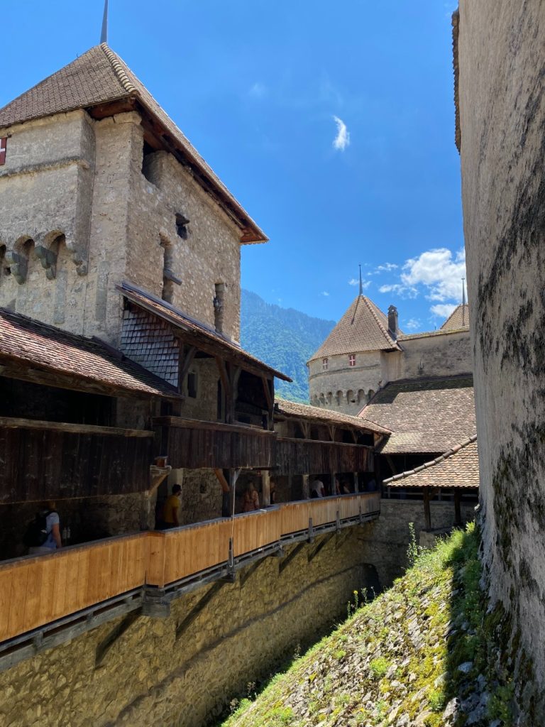 Chillon Castle, interior fortifications